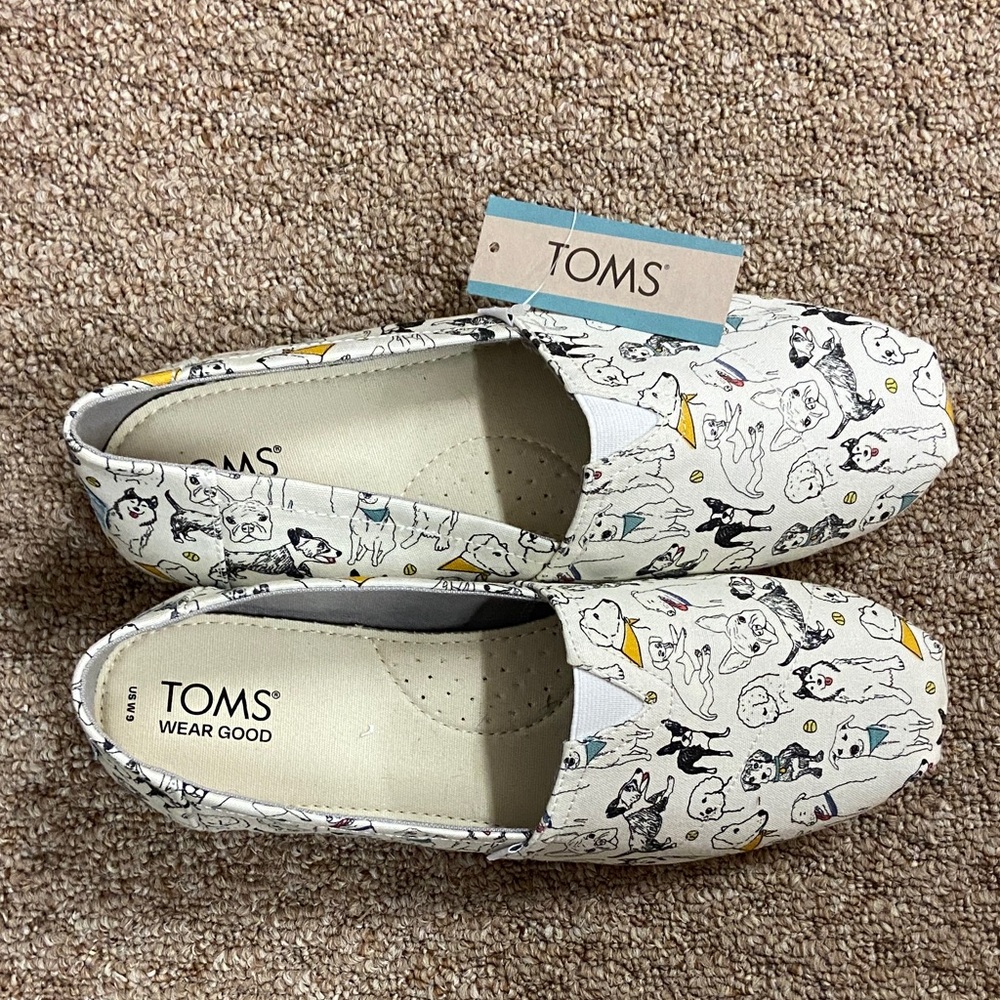 Toms White Flats with Dog Print